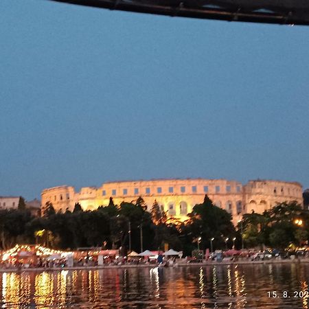 Apartman Diana,Free Parking Pula Exterior foto